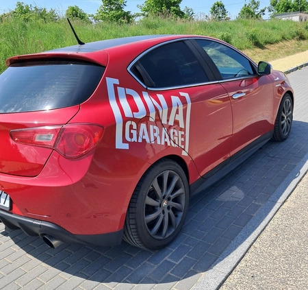 Alfa Romeo Giulietta cena 43000 przebieg: 111000, rok produkcji 2012 z Dąbrowa Górnicza małe 667